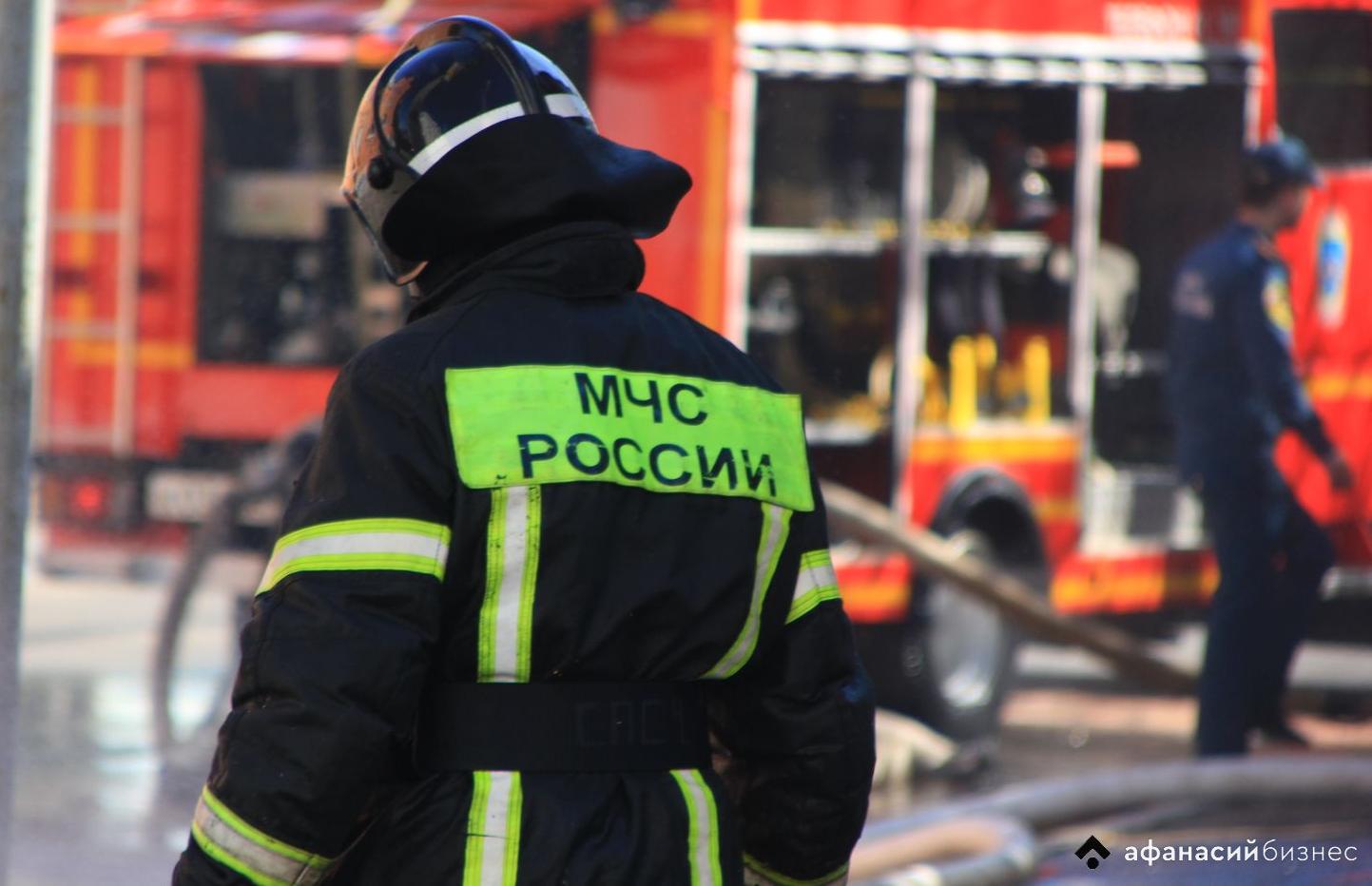 На трассе М9 в Тверской области горит кафе
