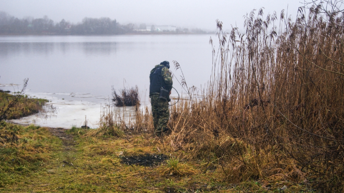 В Тверской области рыбак умер на берегу реки