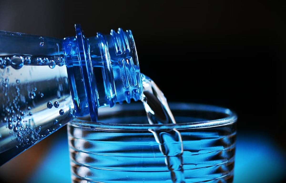 Компания «Акваточка» жалуется, что ей мешают продавать воду в Твери