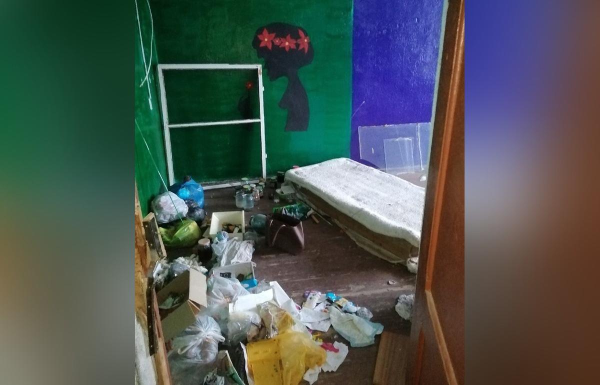 Жильцов общежития в Осташкове Тверской области, где рухнула часть стены, переселяют в «бардак и разгром» - новости Афанасий