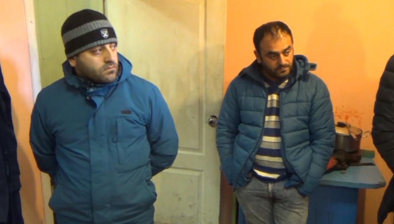 Азербайджанцев приговорили к штрафам за торговлю контрафактной водкой в Твери