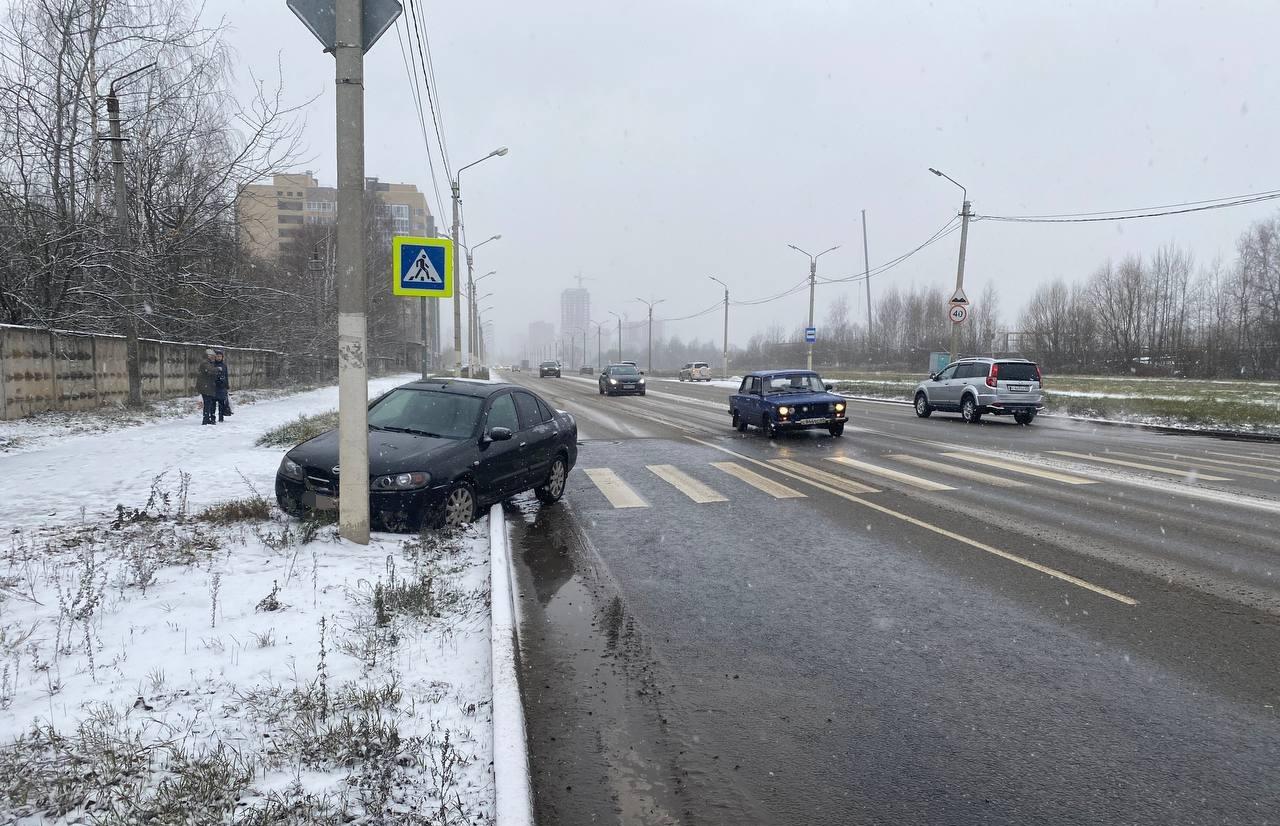 В Твери на улице 2-я Красина сбили пешехода | 15.11.2022 | Тверь -  БезФормата