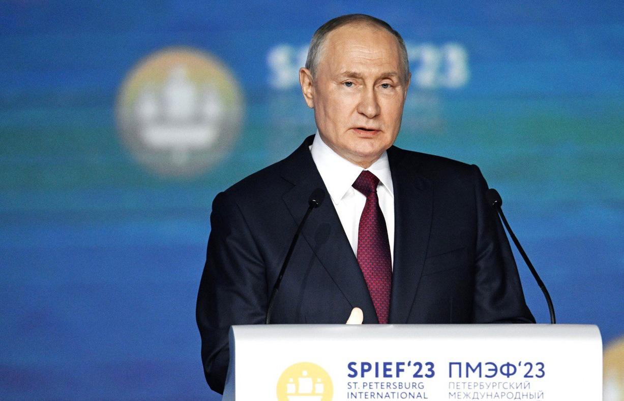 ПМЭФ-2023: Президент России Владимир Путин на пленарном заседании назвал ключевые направления развития России 