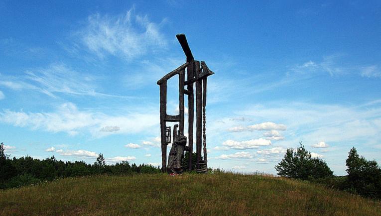 В Тверской области отреставрируют мемориал в память о сожженной фашистами деревне 