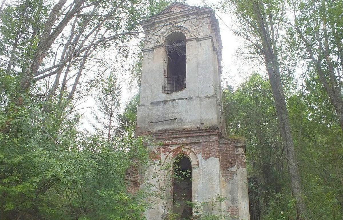 Здание старой церкви в Тверской области оказалось бесхозяйным