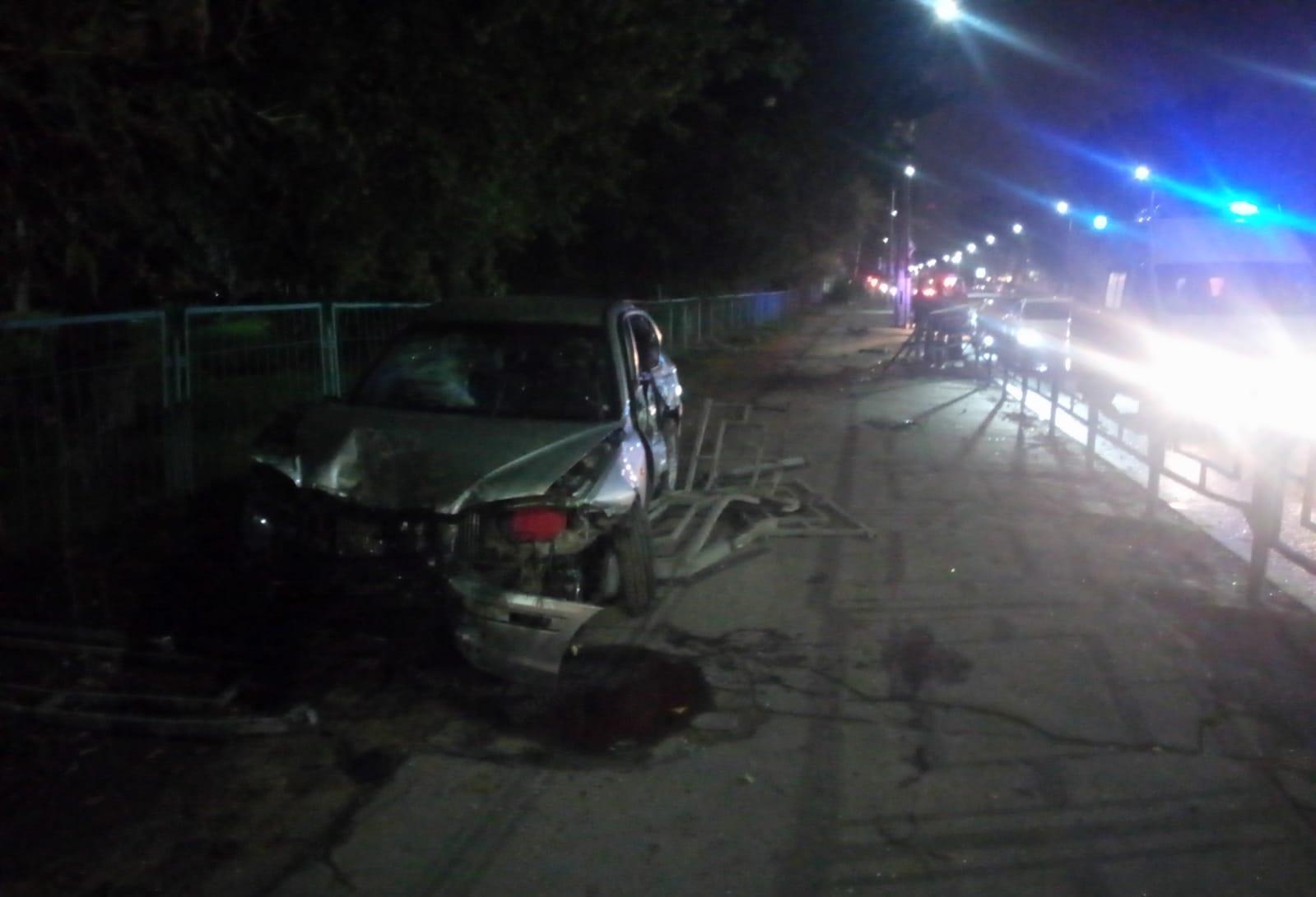 В ночном ДТП на Волоколамском проспекте в Твери пострадала девушка