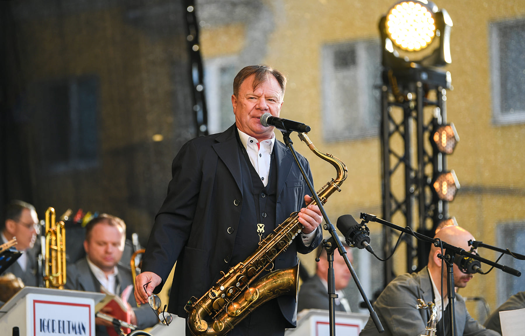 Московский джазовый оркестр Игоря Бутмана выступит в Твери на площади у ДС «Юбилейный» в рамках юбилейного гастрольного тура
