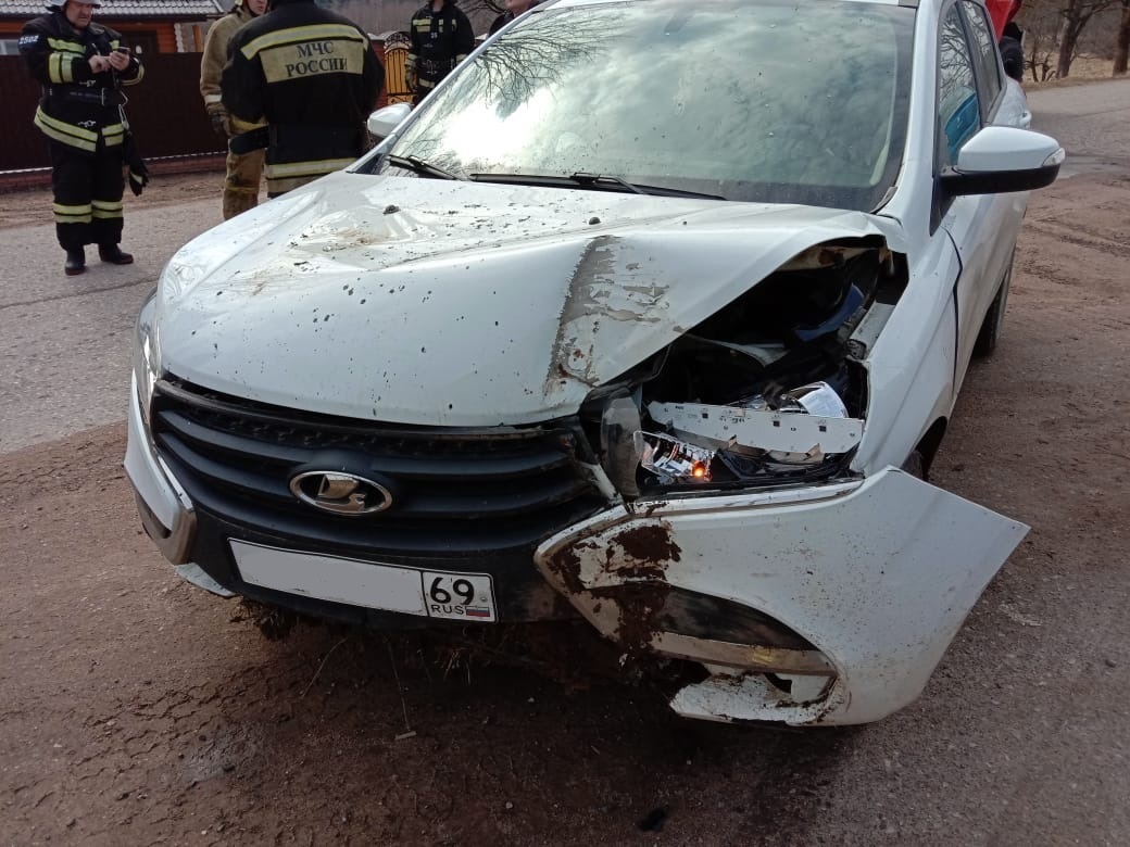 В Тверской области водитель отсудила у чиновников деньги на ремонт машины после попадания в яму