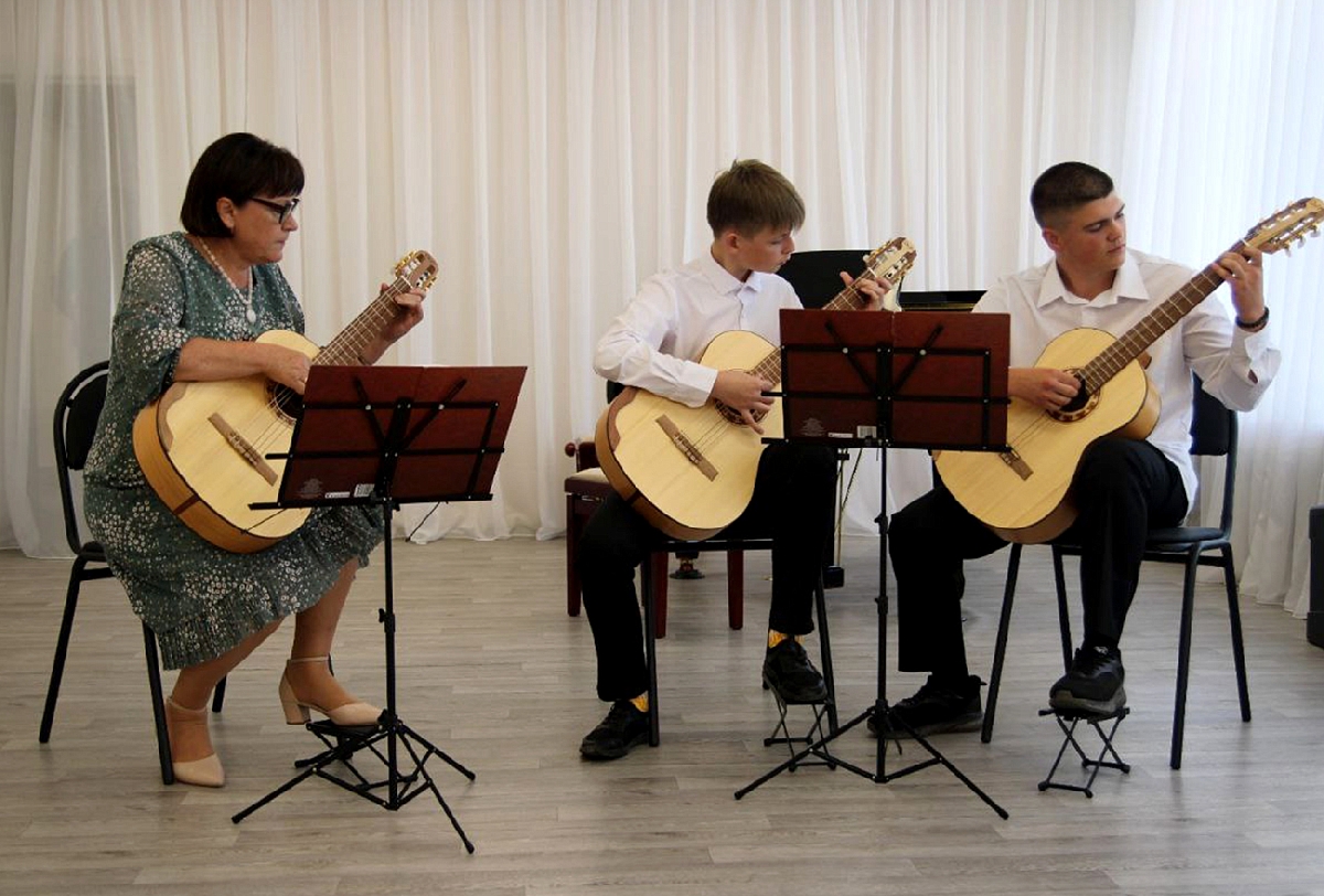 В музыкальные школы Тверской области закупили инструменты 
