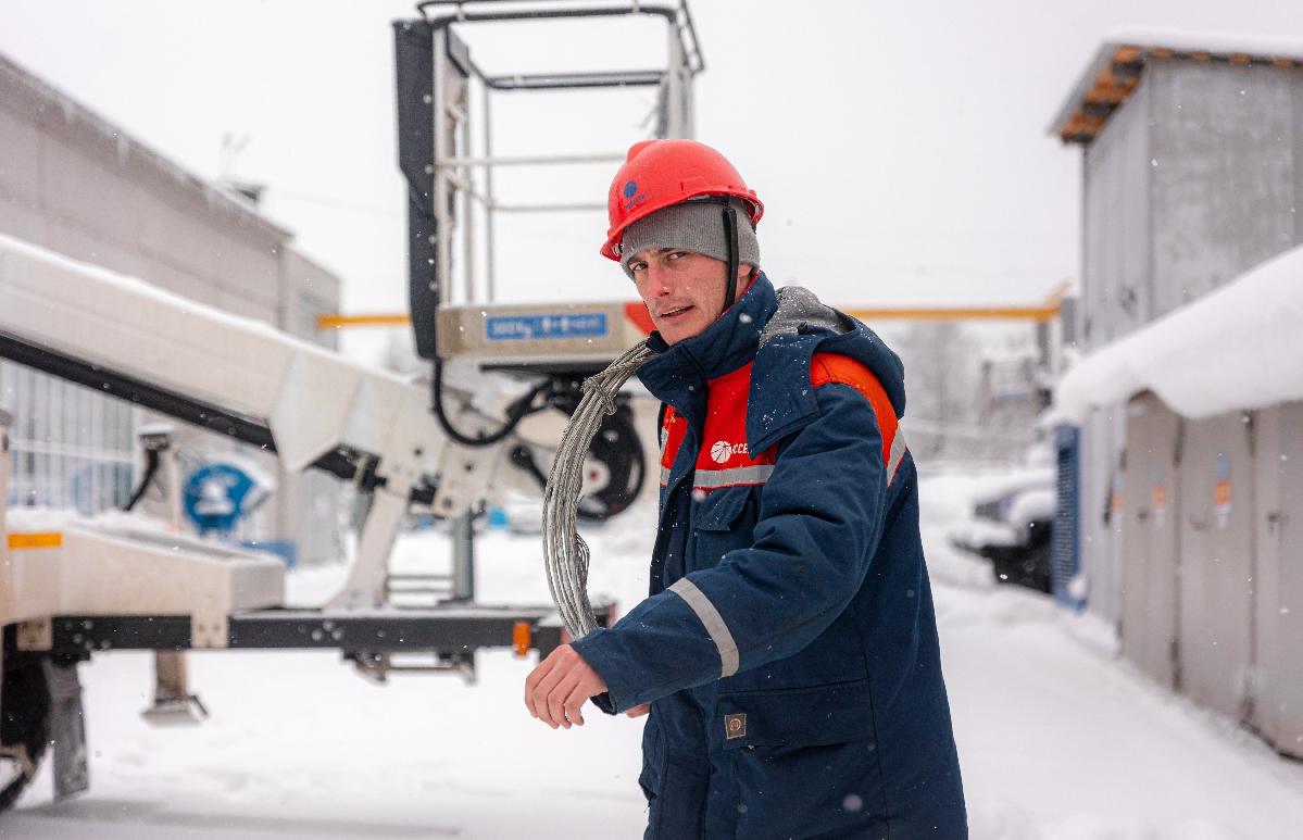 Специалисты Тверьэнерго работают в режиме полной готовности к надвигающимся на Тверскую область снегопадам - новости Афанасий