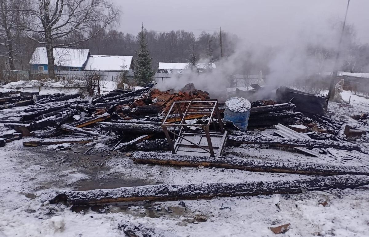 Ночью на пожаре под Ржевом погиб человек - новости Афанасий