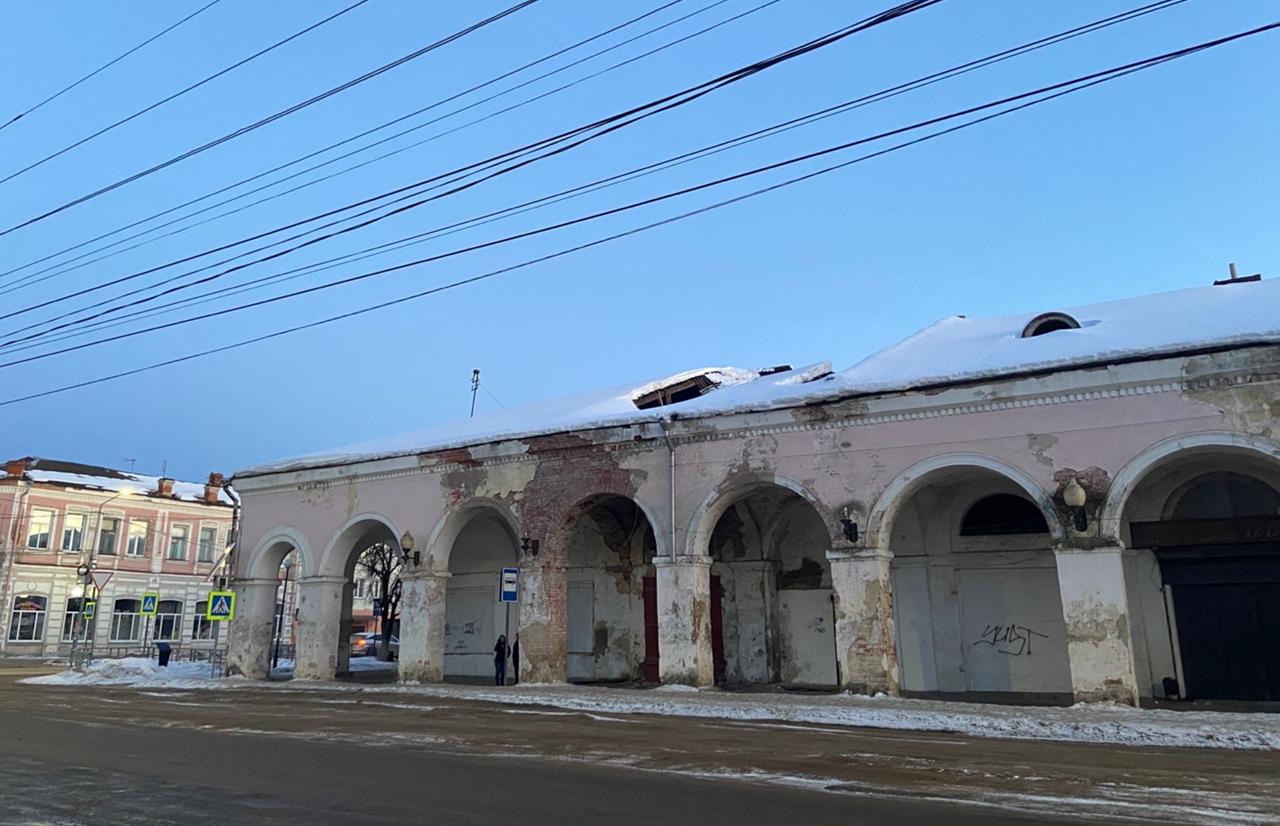 В Вышнем Волочке Тверской области произошло новое обрушение торговых рядов  9 марта 2022