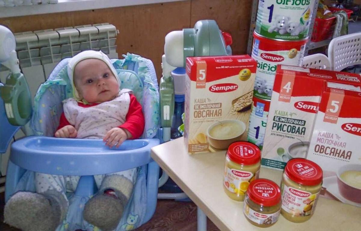 В Твери многодетным и малообеспеченным семьям раздали более 1 тонны детского питания