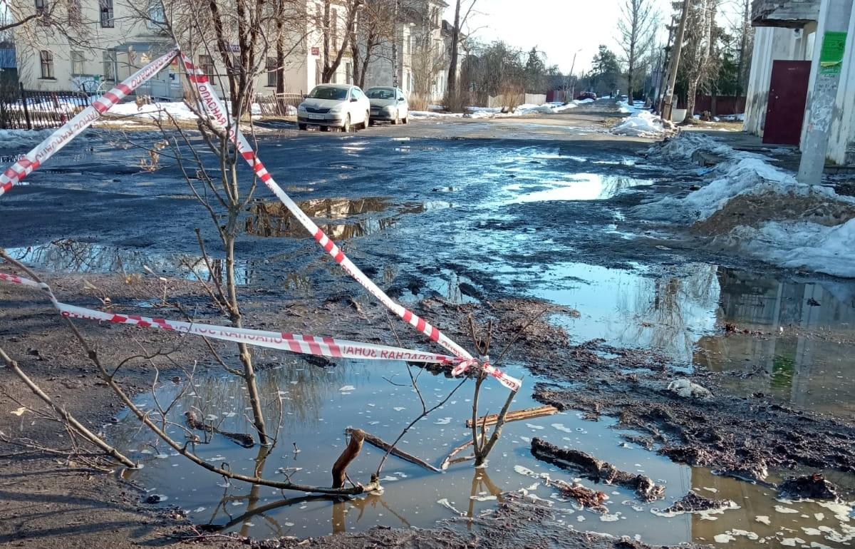 Прокуратура выяснила, по какой причине в Калининском районе 2-летний ребенок провалился в колодец