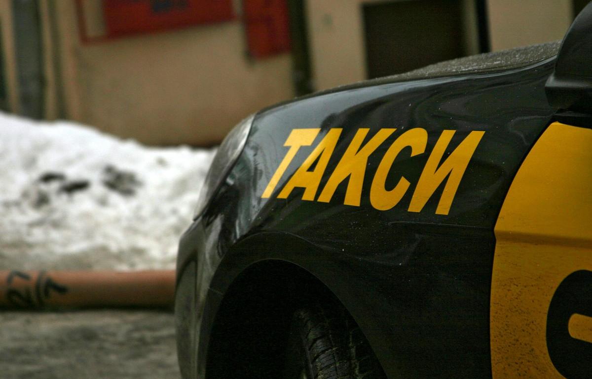 В Осташкове таксист не дал мошенникам обмануть пожилую женщину Фото: Бесплатный фотобанк/ Visualhunt