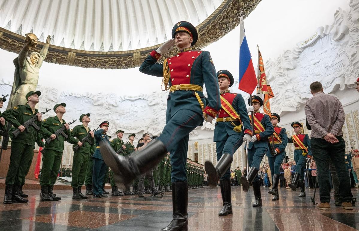 Новобранцы Преображенского полка из Тверской области приняли присягу в московском Музее Победы