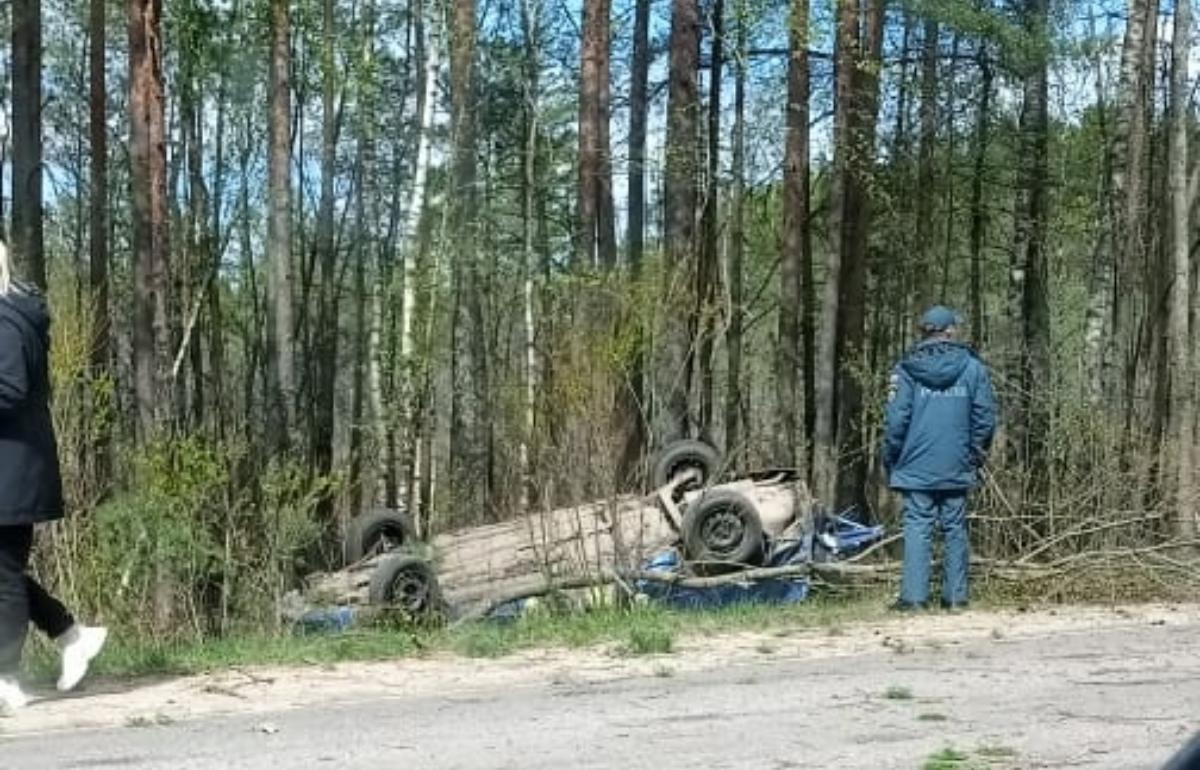 Под Вышним Волочком в аварии пострадали три девушки: видео – Новости Твери  и городов Тверской области сегодня - Afanasy.biz – Тверские новости.  Новости Твери. Тверь новости. Новости. Новости сегодня. Новости Твери  сегодня.