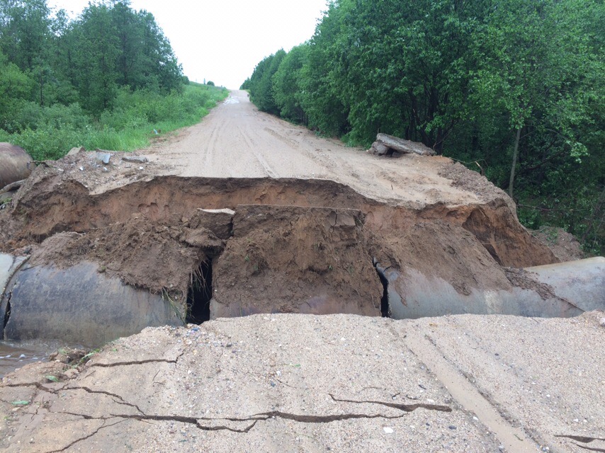 В Тверской области вновь размыло дороги