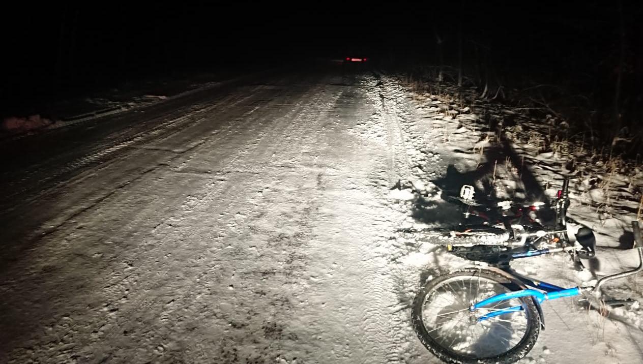 В Тверской области легковушка сбила двух юных велосипедистов