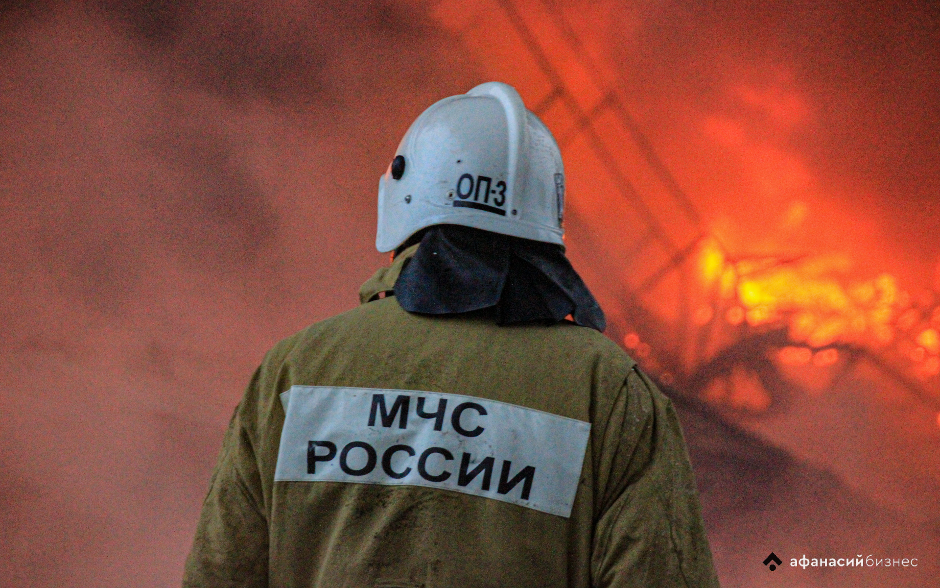 Двое рабочих из Тверской области погибли при пожаре в бытовке на западе Москвы