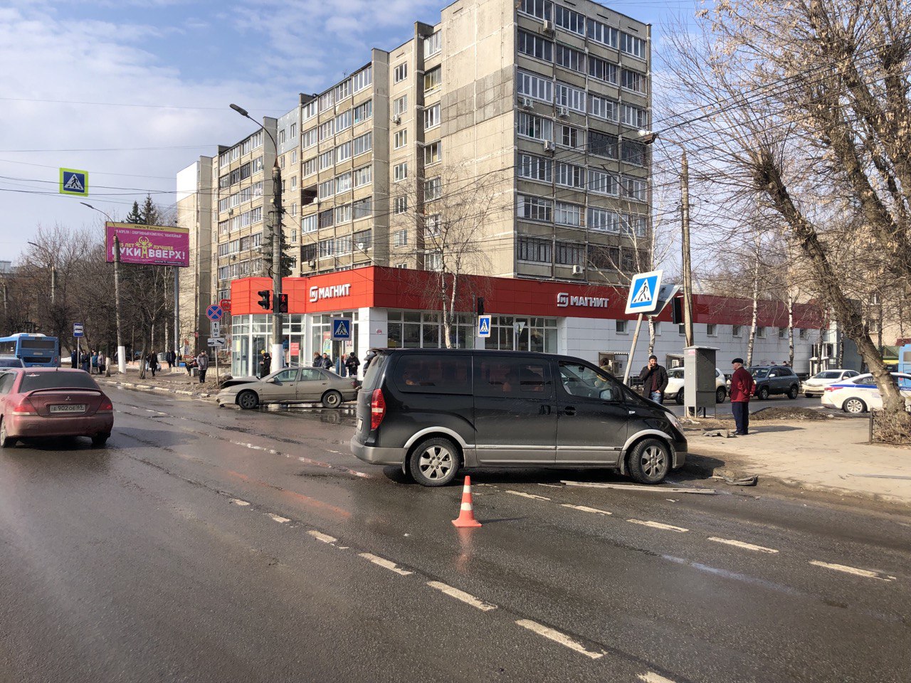 Пассажир легковушки пострадал в ДТП в Заволжском районе Твери - новости Афанасий