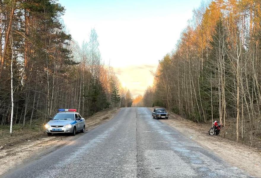 Водитель мопеда получил травмы в ДТП в Тверской области