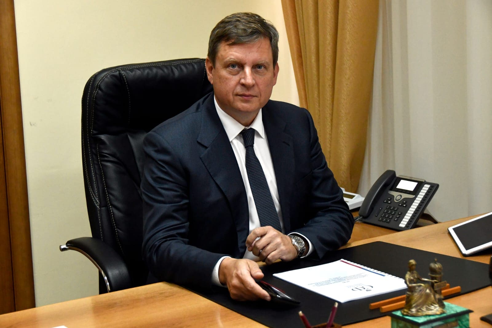 Поздравление сенатора Российской Федерации Андрея Епишина с Днем российского парламентаризма