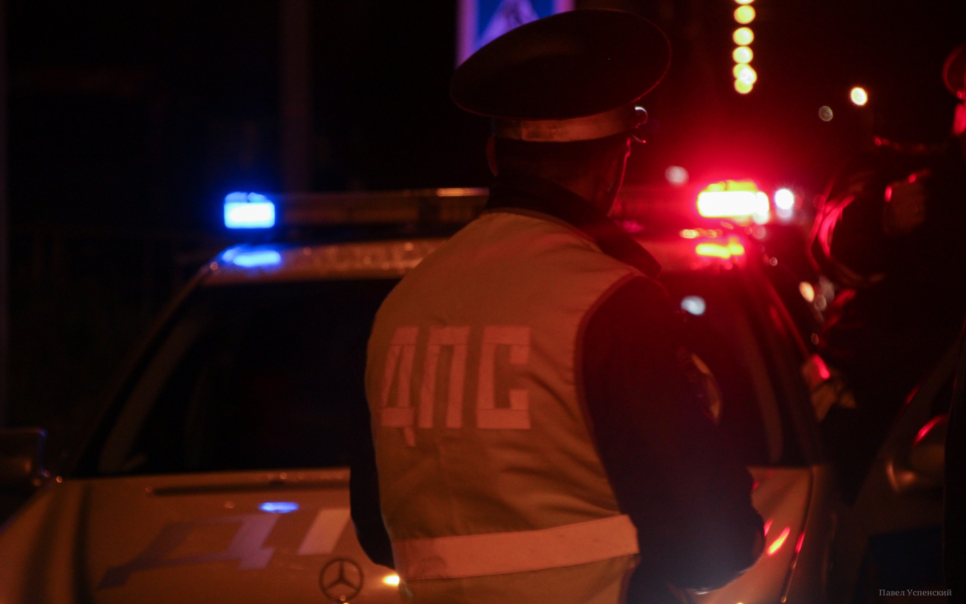 На М-9 в Тверской области насмерть сбили 18-летнюю девушку