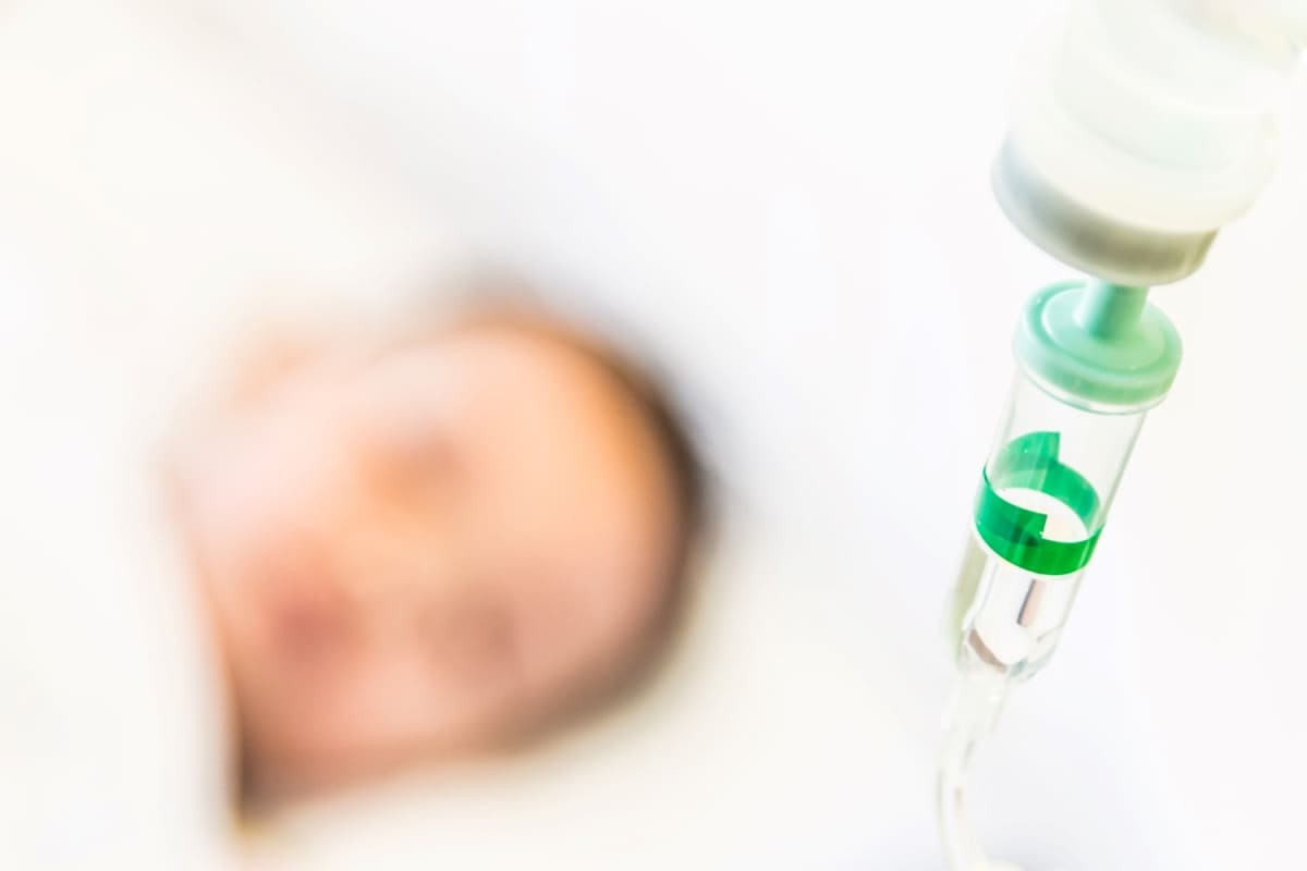 В Твери медики вернули к жизни 9-месячного малыша после клинической смерти