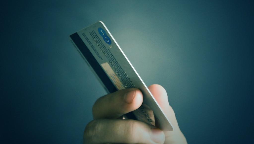 Жители Тверской области получили судимости за использование чужих банковских карт