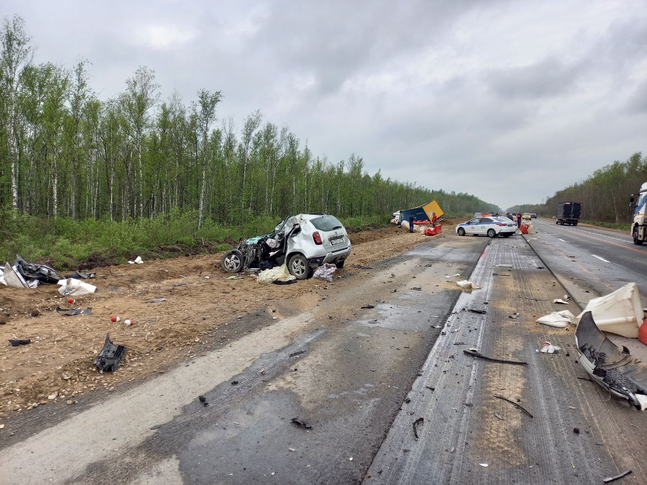 Водитель кроссовера погиб в аварии на трассе М10 в Тверской области |  02.06.2022 | Тверь - БезФормата