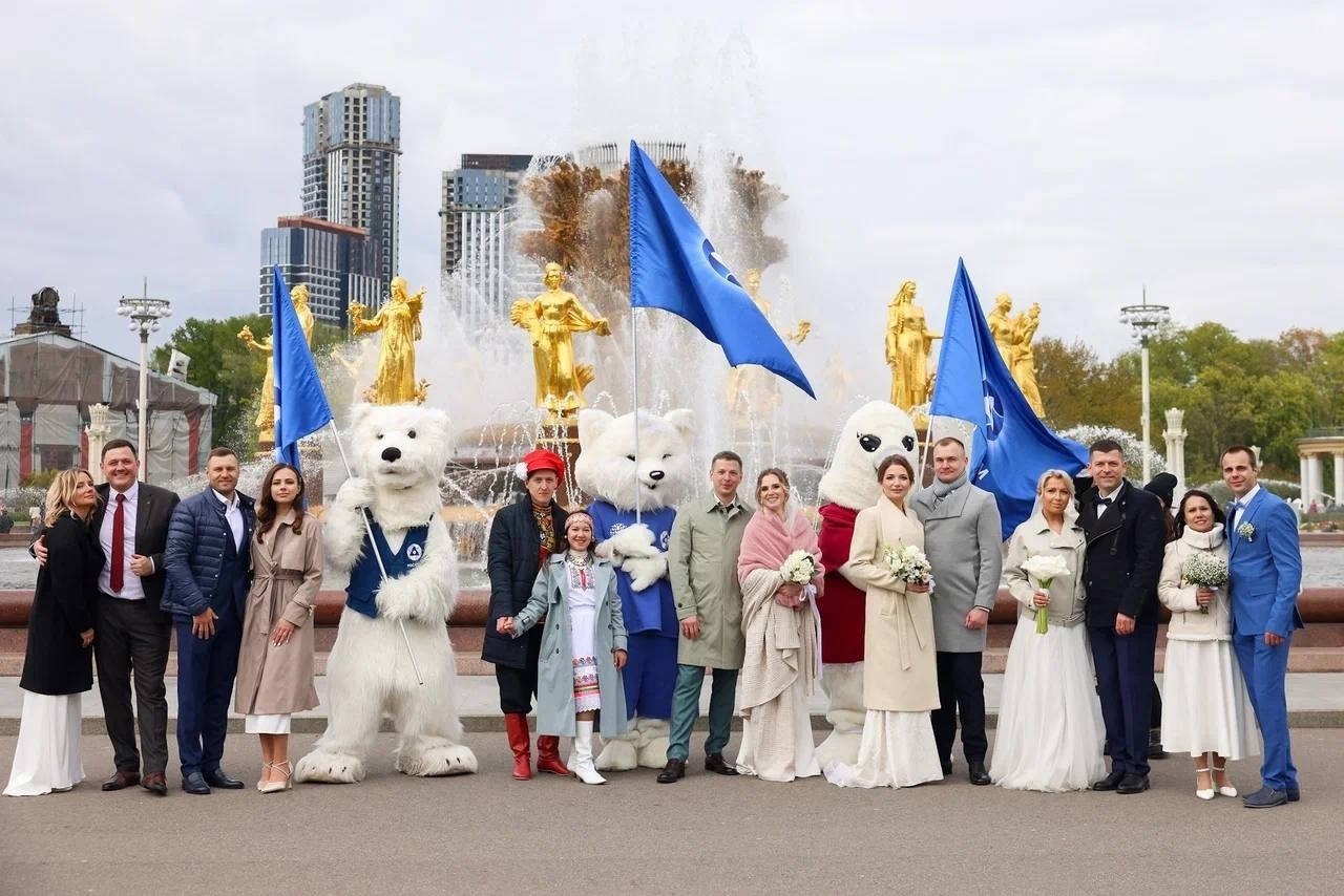Работники Калининской АЭС связали себя узами брака на ВДНХ