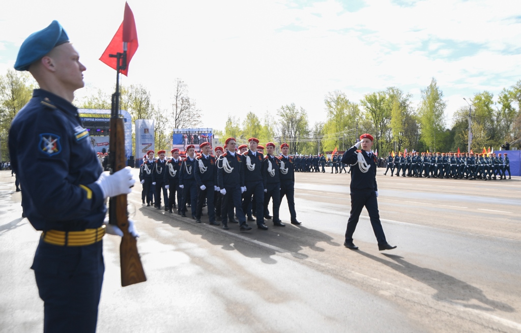 В Ржеве прошел парад Победы 