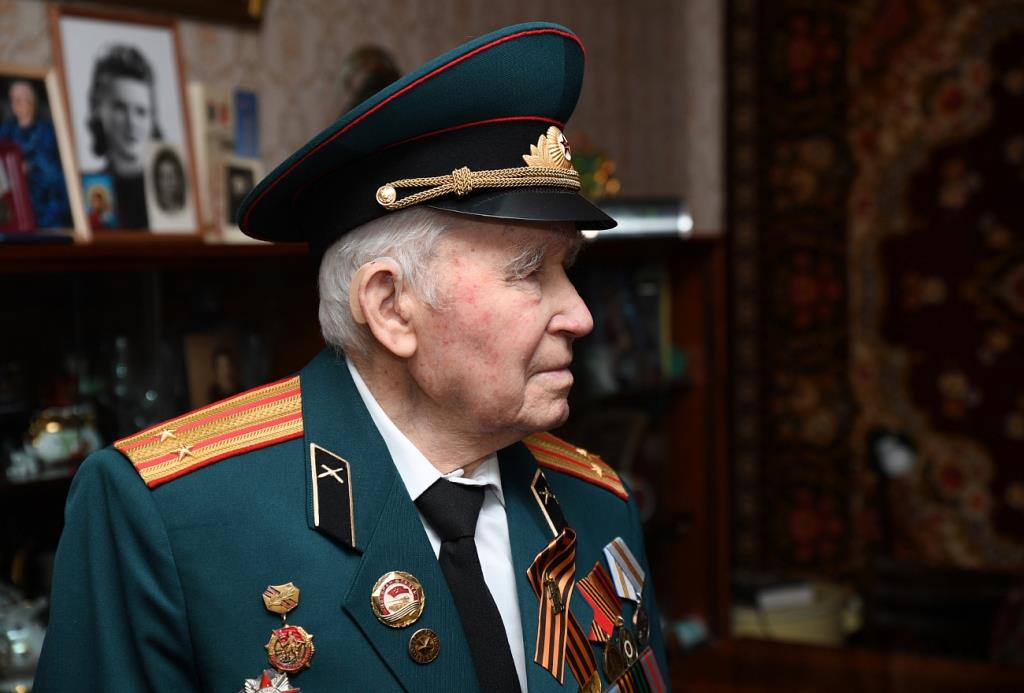 Ветеран Иван Овчинников отметил 95-летие