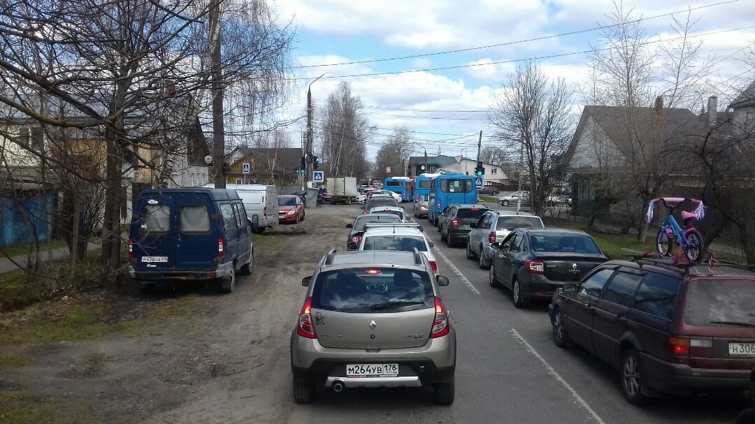 На выезде из Твери образовалась большая пробка