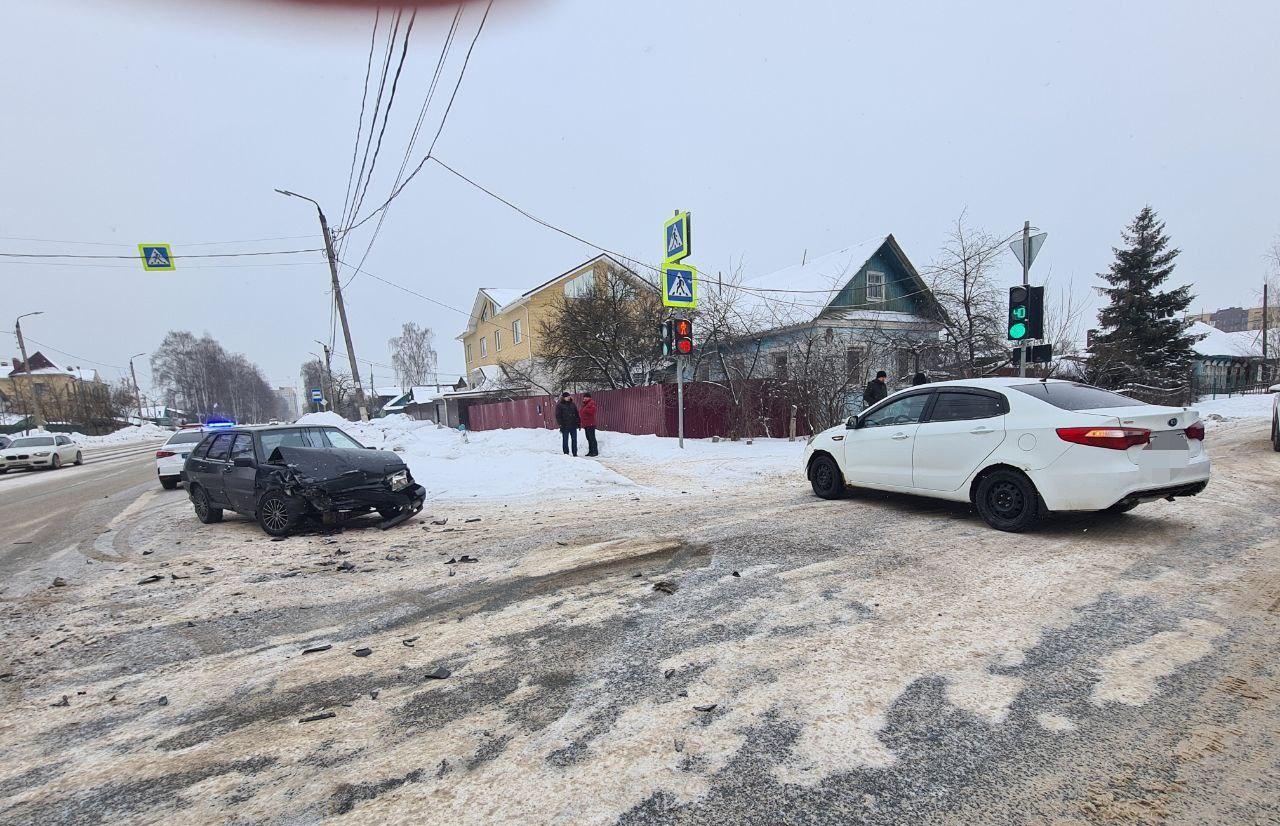 Один человек пострадал в ДТП на улице 2-я Красина в Твери – Новости Твери и  городов Тверской области сегодня - Afanasy.biz – Тверские новости. Новости  Твери. Тверь новости. Новости. Новости сегодня. Новости