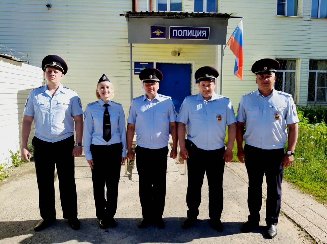 Житель Москвы поблагодарил редкинских полицейских за раскрытие дачной кражи  | 08.06.2022 | Тверь - БезФормата