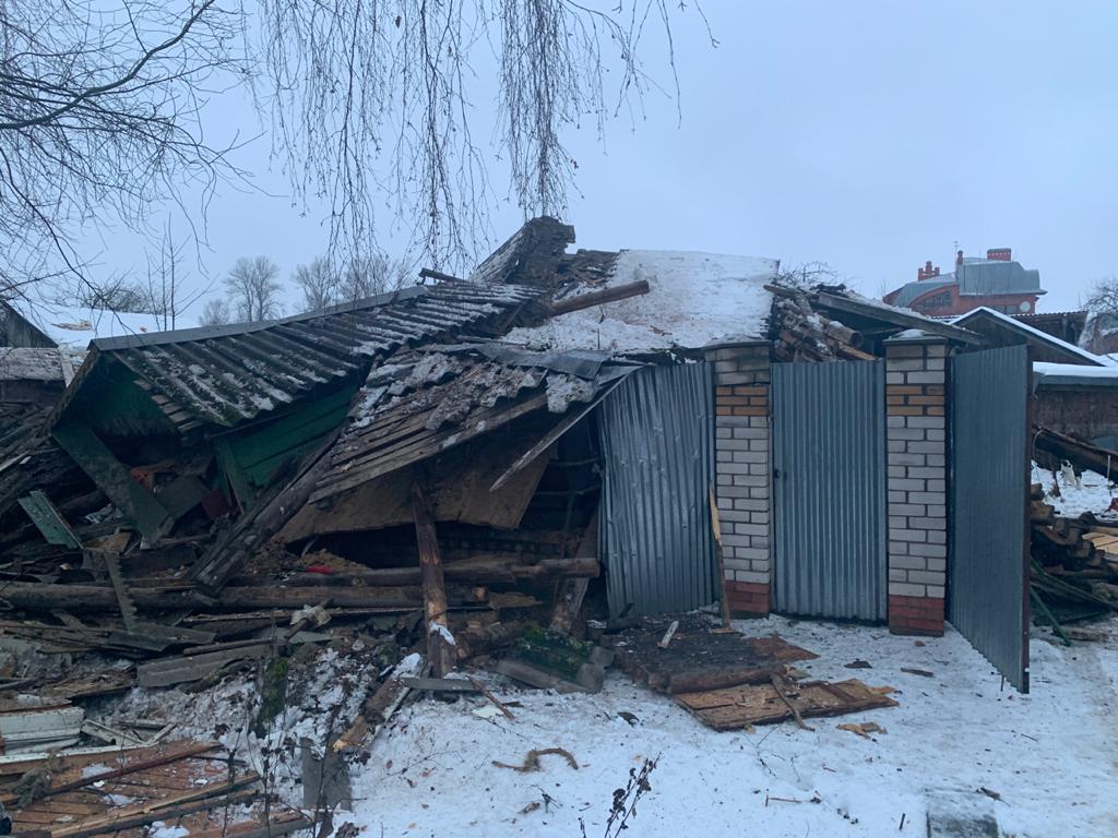 В Тверской области выясняют причины разрушения жилого частного дома