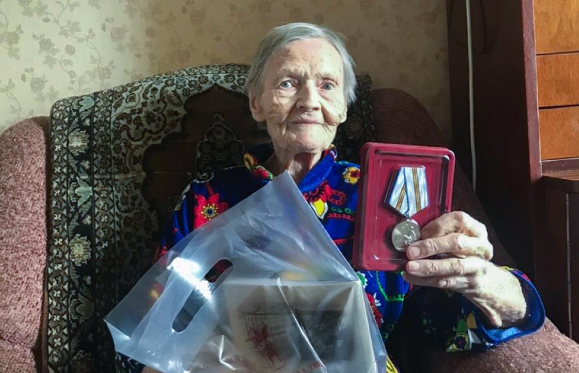 Труженица тыла Анна Андреевна Кузьмина перешагнула 100-летний рубеж  - новости Афанасий