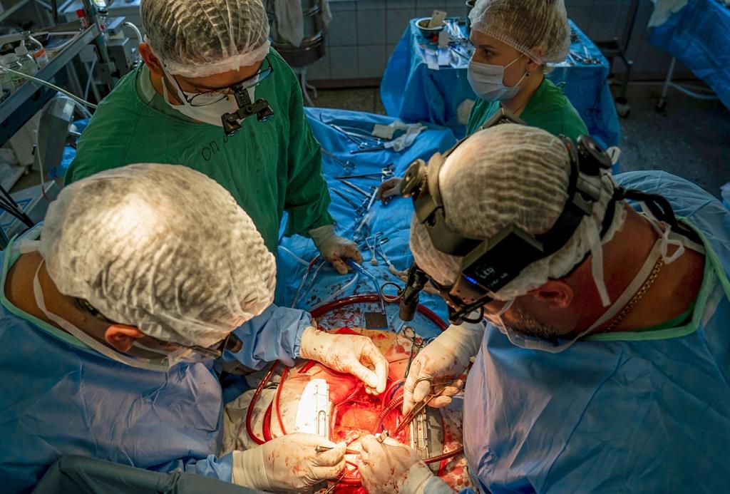 Тверские кардиохирурги провели пациенту сложнейшую операцию 
