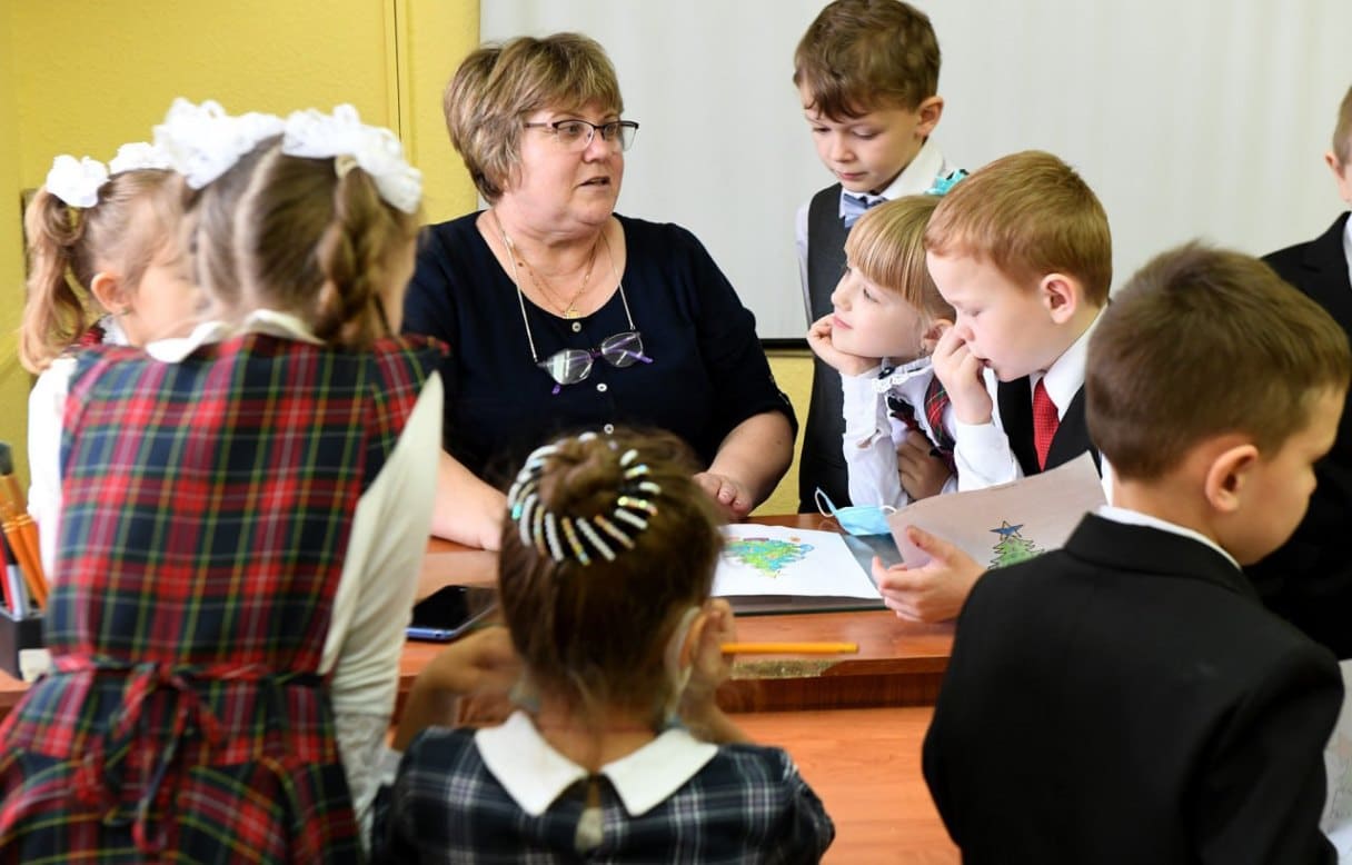 В Тверской области в этом году поддержку по программе «Земский учитель» получат 11 педагогов