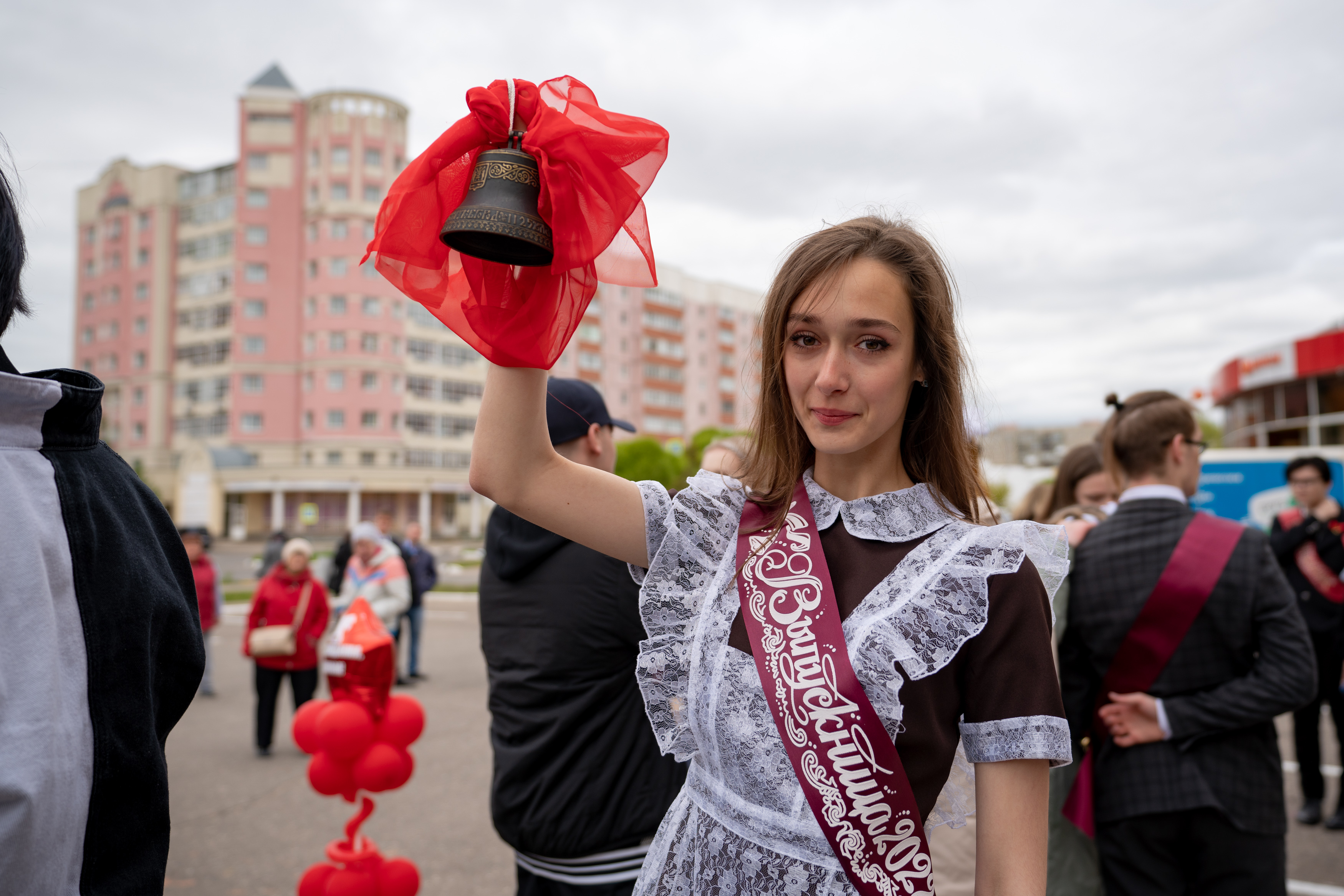 Девочка окончание. Последний звонок. Последний звонок фото. Лучший выпускной. Выпускной школа девушки.