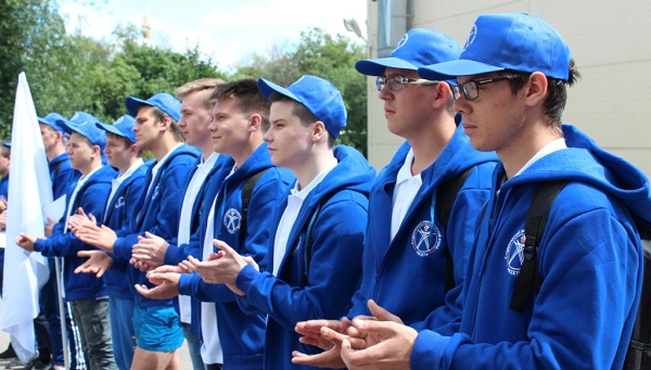 Четыре студенческих отряда начали юбилейный трудовой сезон в «Тверьэнерго»