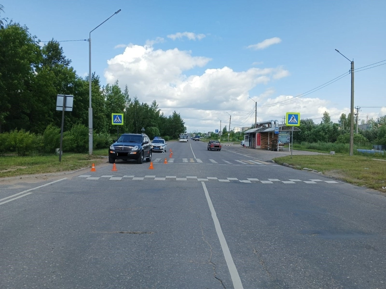 В Удомле на пешеходном переходе сбили женщину