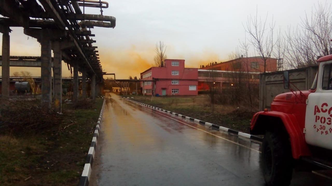 Опубликовано видео с места ЧП на заводе в Редкино Тверской области 14  апреля 2020