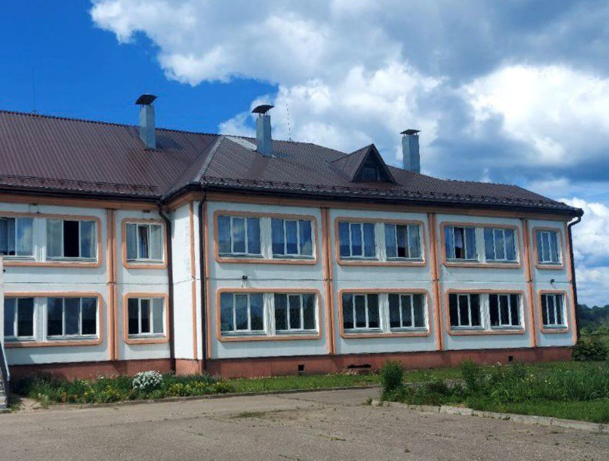 По поручению губернатора Игоря Рудени в Погорельской школе Зубцовского округа проведен капитальный ремонт кровли