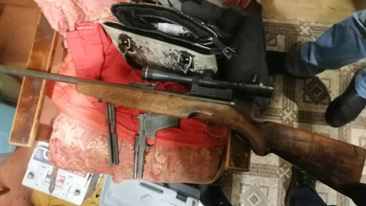 У жителя Тверской области полицейские изъяли арсенал оружия и боеприпасов