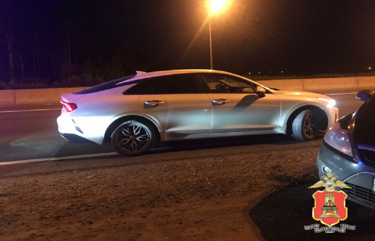 Житель Тверской области узнал, что у него угнали автомобиль, от полицейских