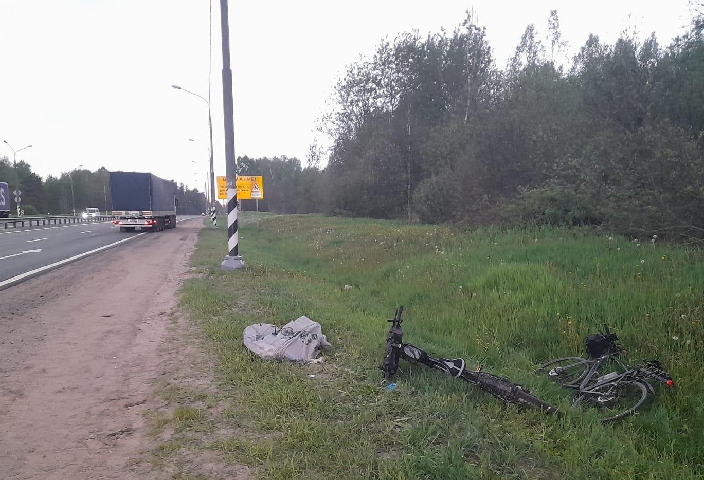 Вести 2 июня. Авария на трассе м10 в Тверской области сегодня. Сбили велосипедиста в Конаково. Дорожно-транспортное происшествие.