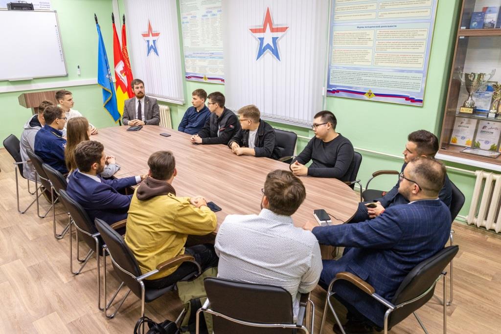 Врио министра молодежной политики Тверской области провел встречу со студентами ТвГТУ